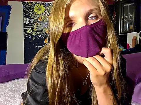 xXKnifeRiderXx from StripChat is Freechat