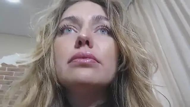 xxkristinaxx from StripChat