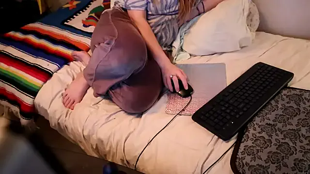 Xxpixeyxx from StripChat