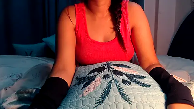 xxx_tina on StripChat 