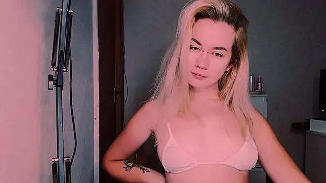 Xxxcharismaaa from StripChat