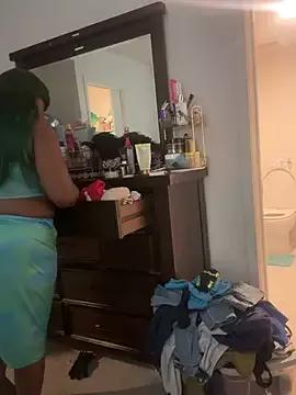 XXXLollipopsJuicy from StripChat