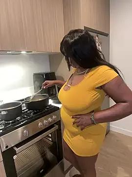 XXXLollipopsJuicy from StripChat