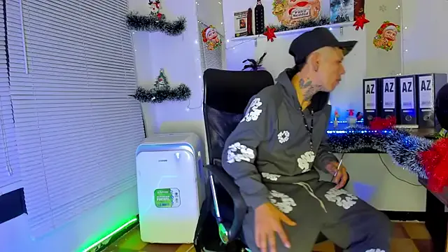 xxxTerrysxxx from StripChat is Freechat