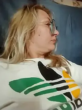 xXxWhoreAbleX on StripChat 