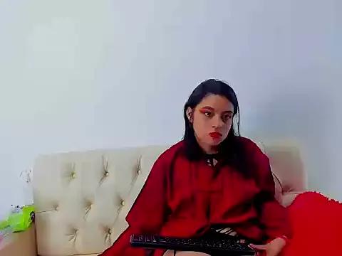 Xzatella from StripChat is Freechat