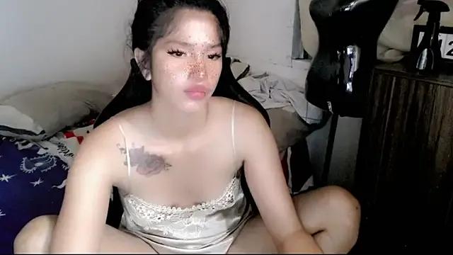 Yanaleciousxx from StripChat