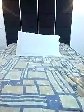 yannaluuxehot on StripChat 