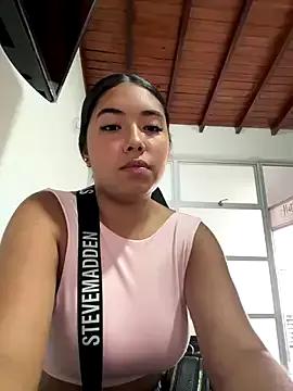 Yara__Amina from StripChat is Freechat