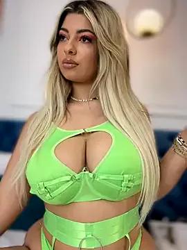YaraMoon_ from StripChat
