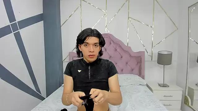 YarisWhite from StripChat is Freechat