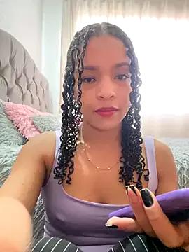 Yasmin777_ from StripChat is Freechat