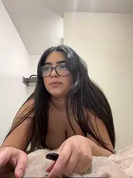 YaYa_Thickkii from StripChat