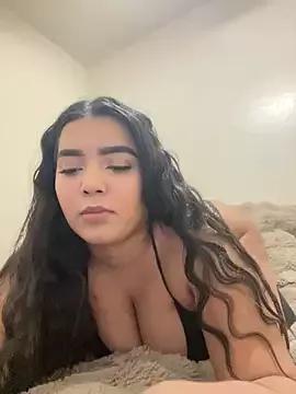 YaYa_Thickkii from StripChat
