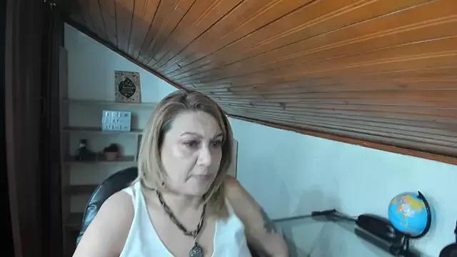 yayita_mature from StripChat