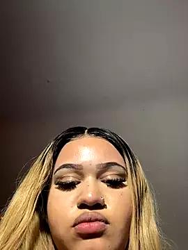 yellabarbie00 from StripChat