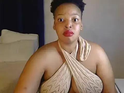 yellomellowAss from StripChat is Freechat