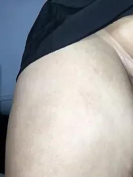 Yellowriider from StripChat
