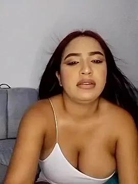 YENNIFER_LOVER from StripChat