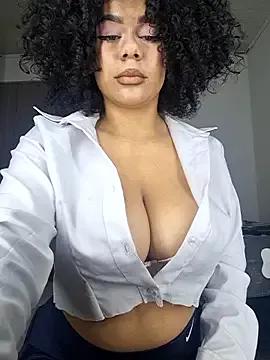 Yerystar from StripChat is Freechat