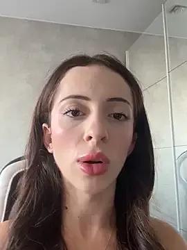 Yesmoree from StripChat is Freechat