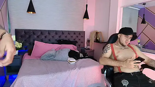 YiingandYang from StripChat is Freechat