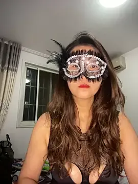 Yiyi78900 from StripChat