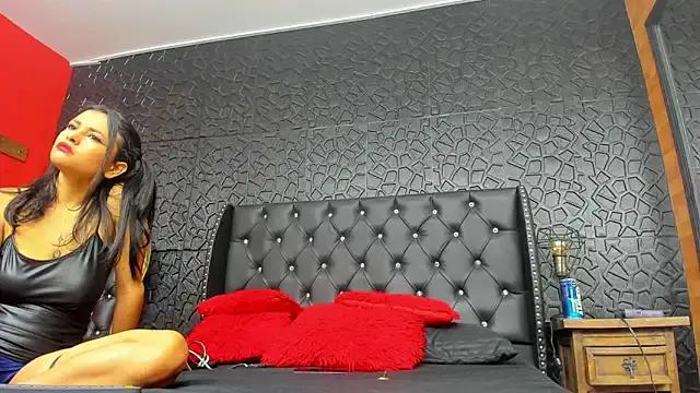 Yiyisandoval from StripChat