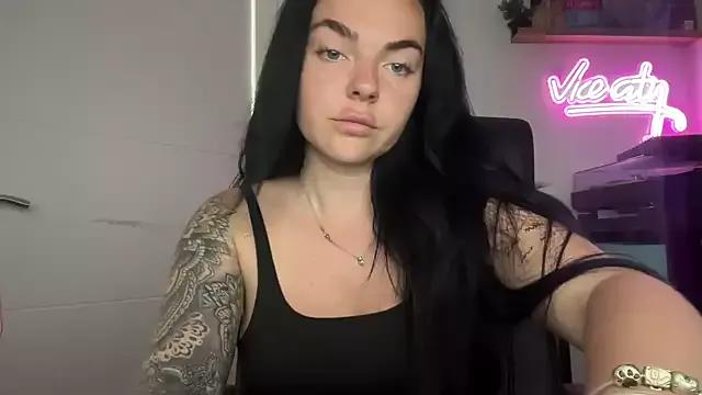 YorkshireLass from StripChat is Freechat