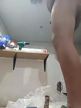 YoSoyLittleBoy from StripChat