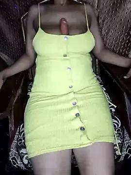 young-mommy from StripChat is Freechat