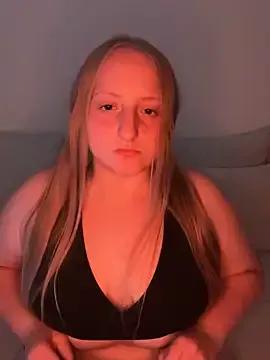 YoungHailey from StripChat is Freechat