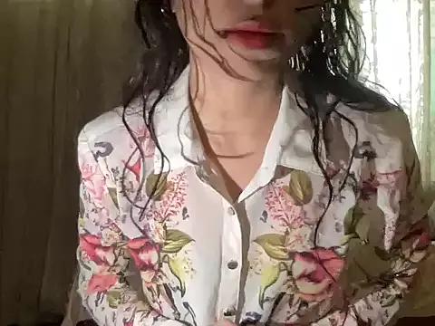 youngriri from StripChat is Freechat