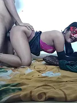 Your-Samayra from StripChat is Freechat