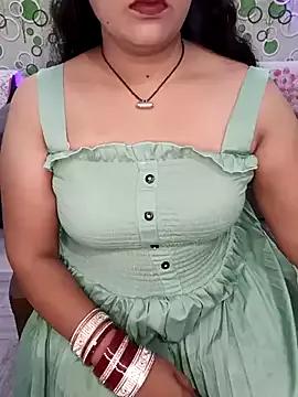 Your-Yashika from StripChat is Freechat