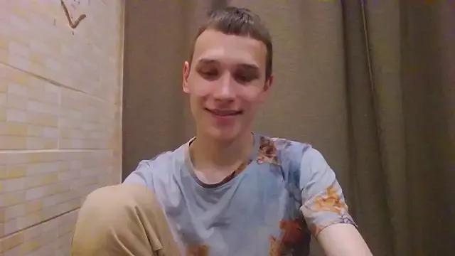 your___honeyy from StripChat is Freechat