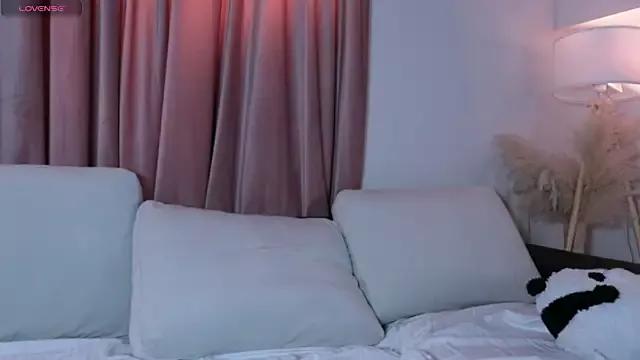 Try our streaming cams variety and talk on a personal level with our adorable girls streamers, showing off their bountiful shapes and dildos.