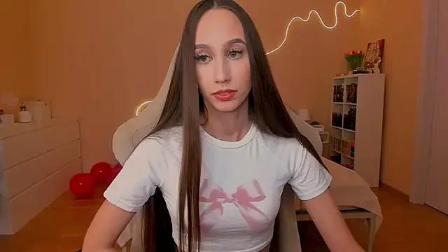 your_emily_ from StripChat is Freechat