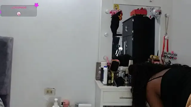 Try our streaming cams variety and talk on a personal level with our adorable girls streamers, showing off their bountiful shapes and dildos.