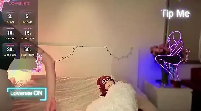 Try our streaming cams variety and talk on a personal level with our adorable girls streamers, showing off their bountiful shapes and dildos.