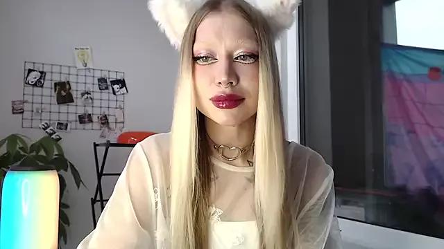 Your_Sweet_Blondie from StripChat is Freechat