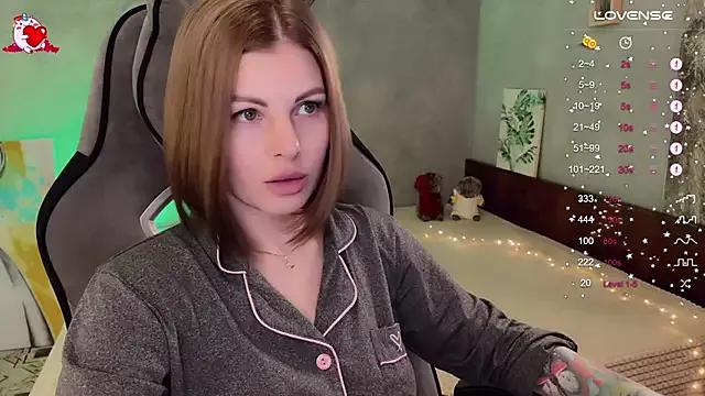 Try our streaming cams variety and talk on a personal level with our adorable girls streamers, showing off their bountiful shapes and dildos.