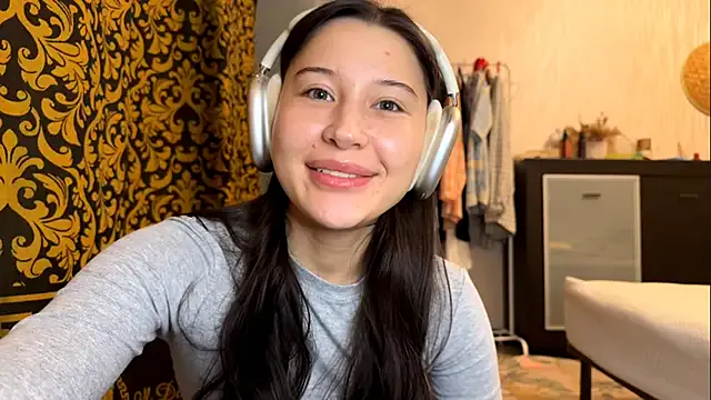 YourCoreanmiracle from StripChat is Freechat