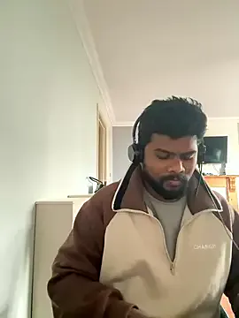 YOURCRAZYDADDY from StripChat is Freechat