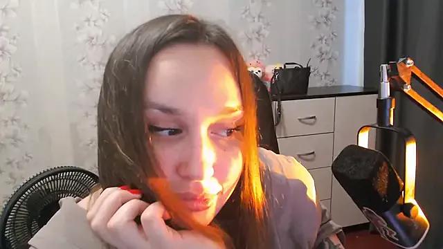 YourCuteMia from StripChat is Freechat