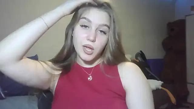 yourhoney_Lola_ from StripChat is Freechat