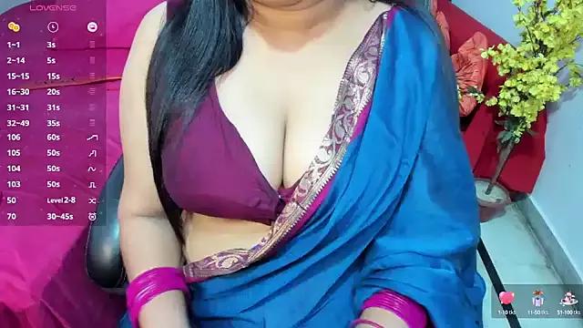 YourKittuu from StripChat is Freechat