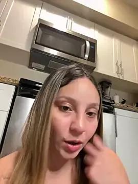 yourlilsecreet from StripChat is Freechat