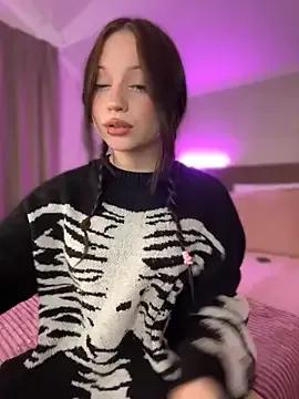 Try our streaming cams variety and talk on a personal level with our adorable girls streamers, showing off their bountiful shapes and dildos.