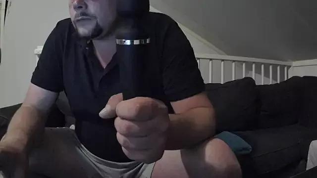 YourLoveBoyKevin from StripChat is Freechat